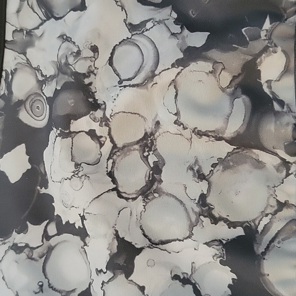 Large under armour sports bra - Picture 3 of 4